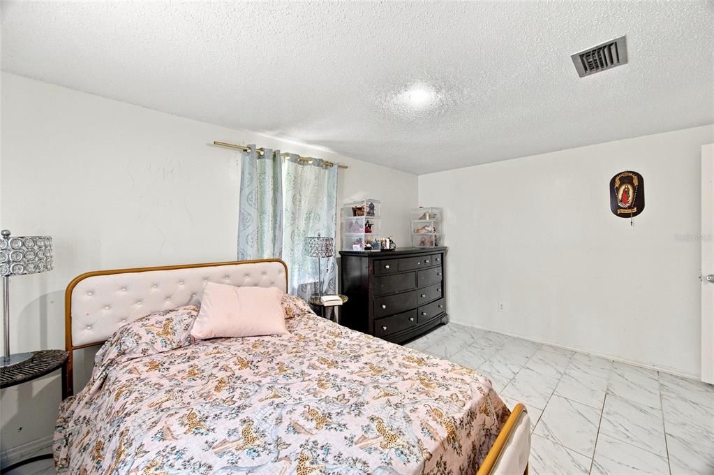 En Venta: $369,000 (2 camas, 2 baños, 1512 Pies cuadrados)
