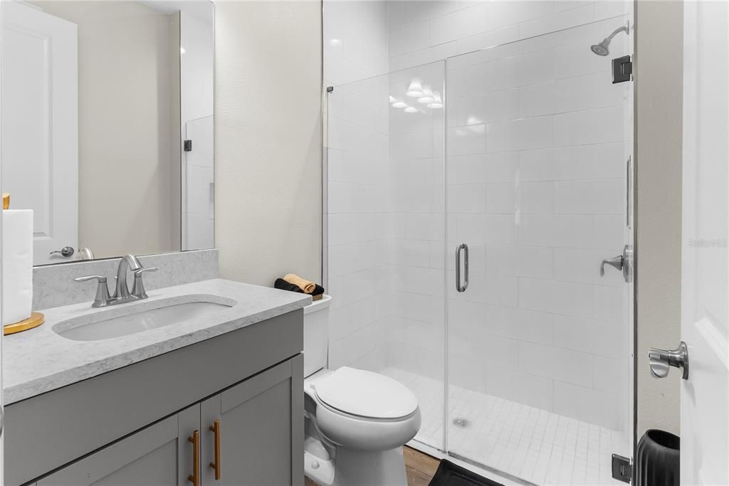 En Venta: $776,999 (5 camas, 4 baños, 3573 Pies cuadrados)