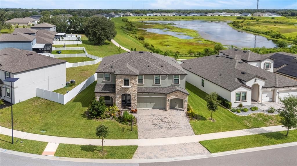 En Venta: $776,999 (5 camas, 4 baños, 3573 Pies cuadrados)