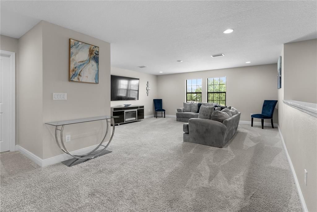 En Venta: $776,999 (5 camas, 4 baños, 3573 Pies cuadrados)
