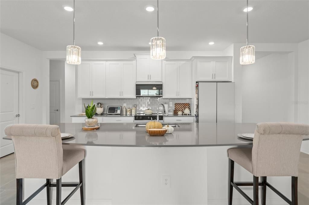 For Sale: $675,000 (4 beds, 3 baths, 2909 Square Feet)