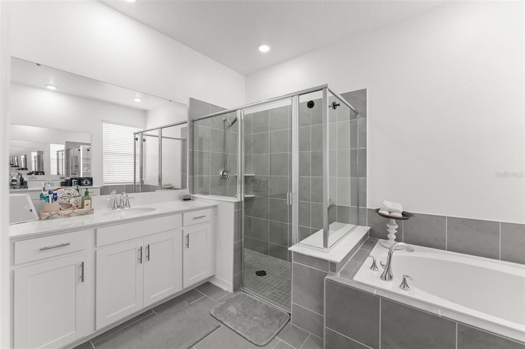 For Sale: $675,000 (4 beds, 3 baths, 2909 Square Feet)