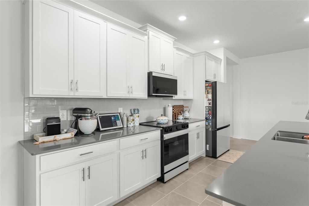 For Sale: $675,000 (4 beds, 3 baths, 2909 Square Feet)