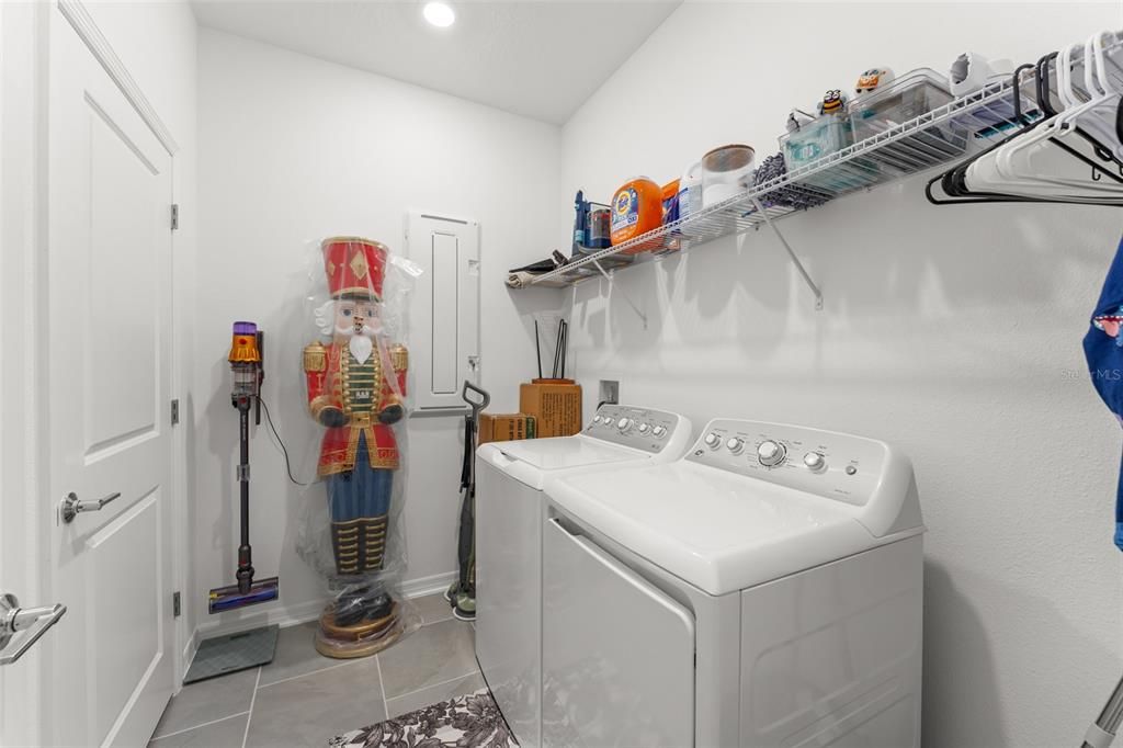 For Sale: $675,000 (4 beds, 3 baths, 2909 Square Feet)