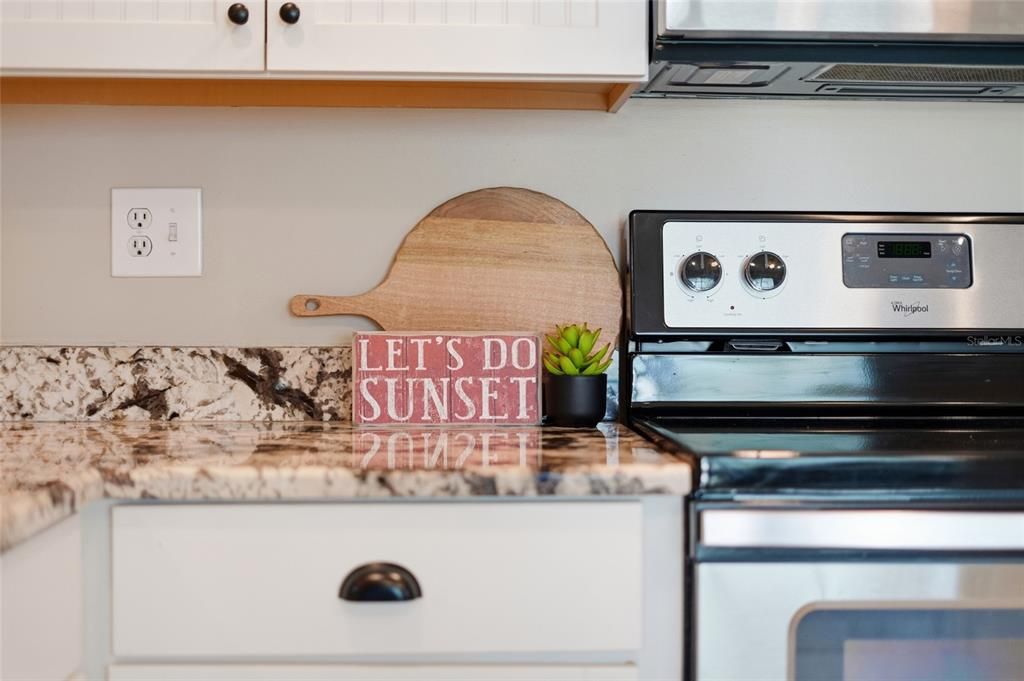 For Sale: $269,000 (2 beds, 2 baths, 1487 Square Feet)