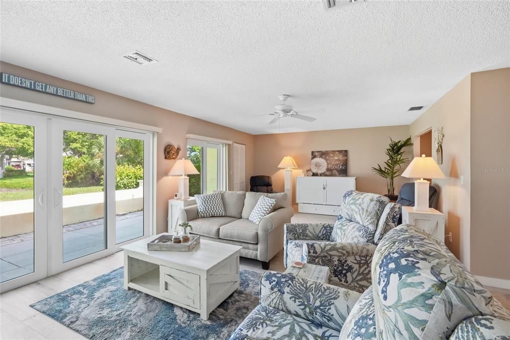 For Sale: $269,000 (2 beds, 2 baths, 1487 Square Feet)