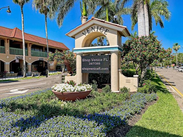 For Sale: $269,000 (2 beds, 2 baths, 1487 Square Feet)