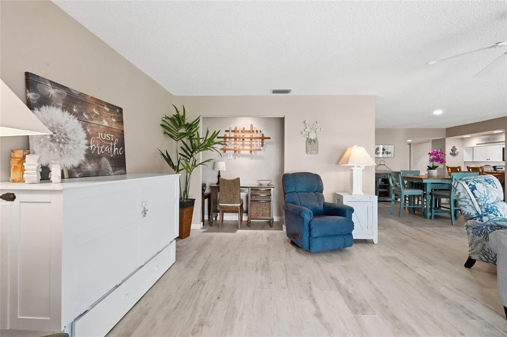 For Sale: $269,000 (2 beds, 2 baths, 1487 Square Feet)