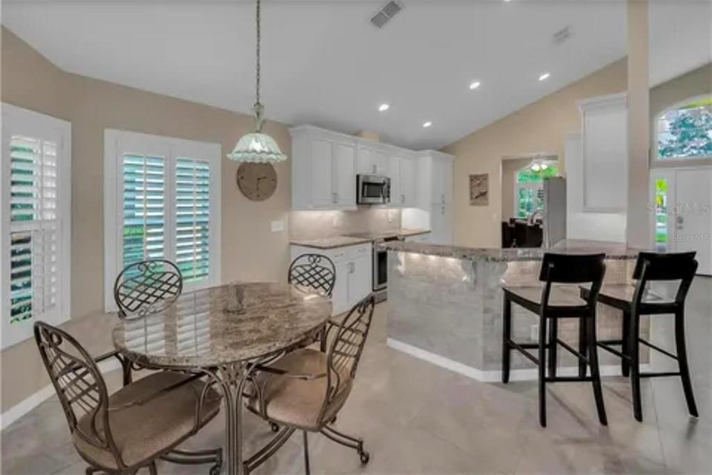 For Sale: $587,900 (4 beds, 2 baths, 2107 Square Feet)