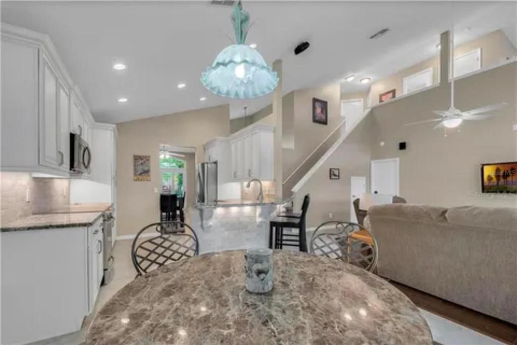 For Sale: $587,900 (4 beds, 2 baths, 2107 Square Feet)