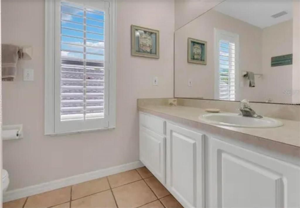 For Sale: $587,900 (4 beds, 2 baths, 2107 Square Feet)