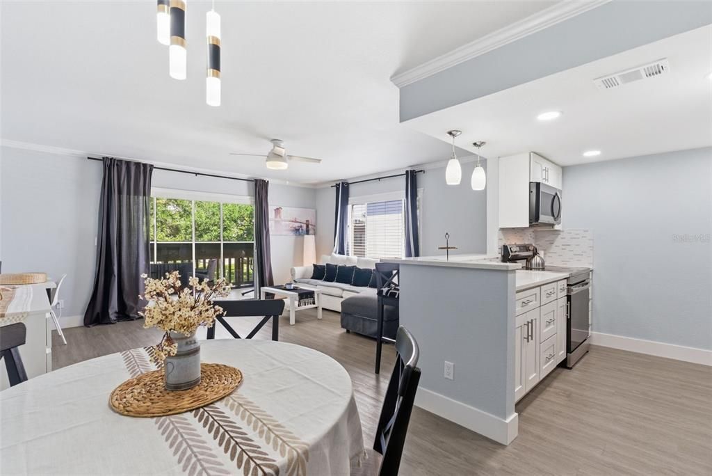 For Rent: $1,650 (1 beds, 1 baths, 710 Square Feet)