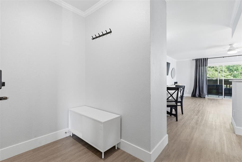 For Rent: $1,650 (1 beds, 1 baths, 710 Square Feet)