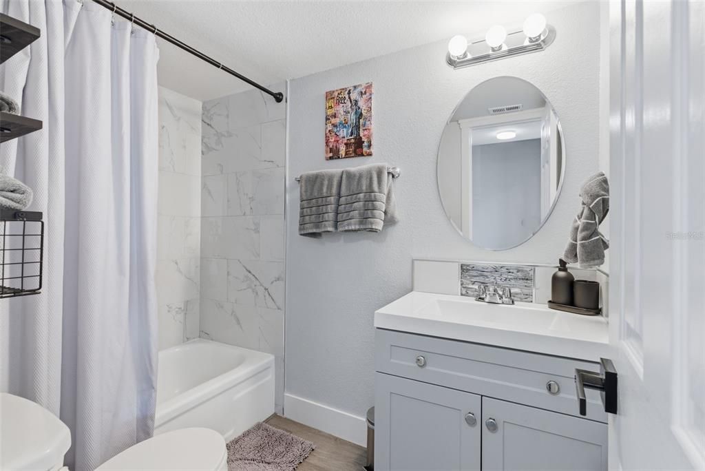 For Rent: $1,650 (1 beds, 1 baths, 710 Square Feet)