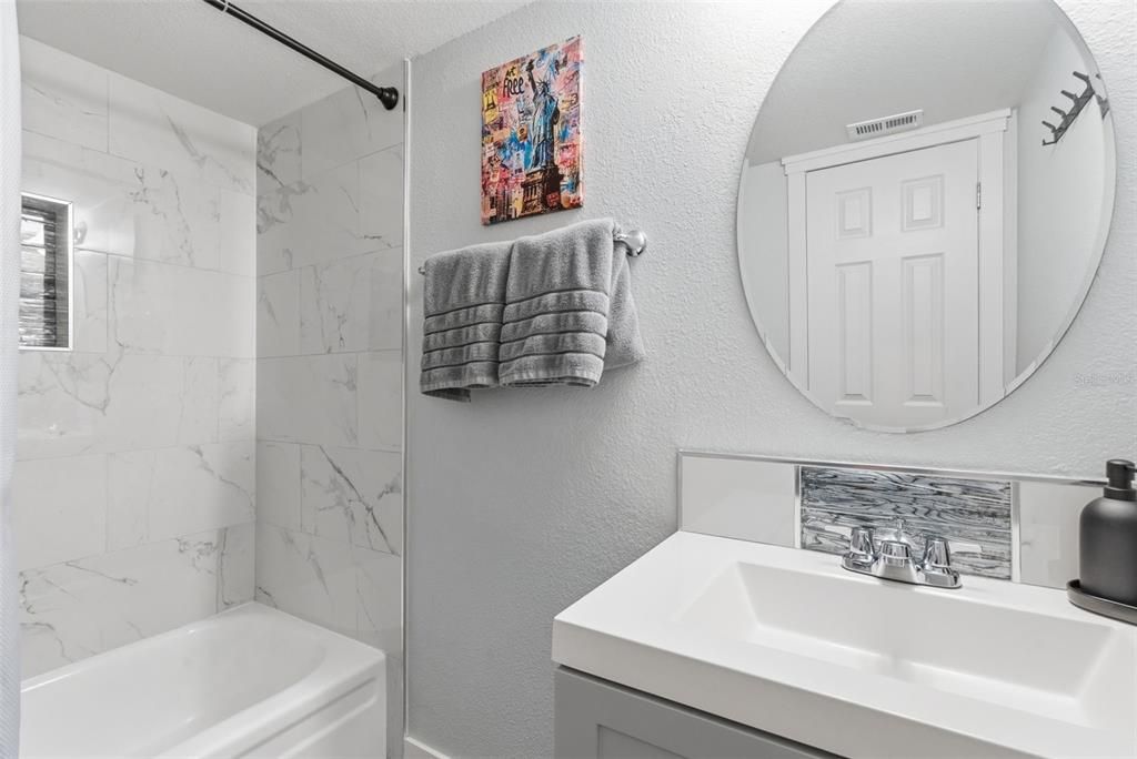 For Rent: $1,650 (1 beds, 1 baths, 710 Square Feet)