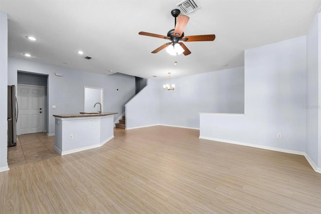 For Sale: $368,900 (3 beds, 2 baths, 1856 Square Feet)