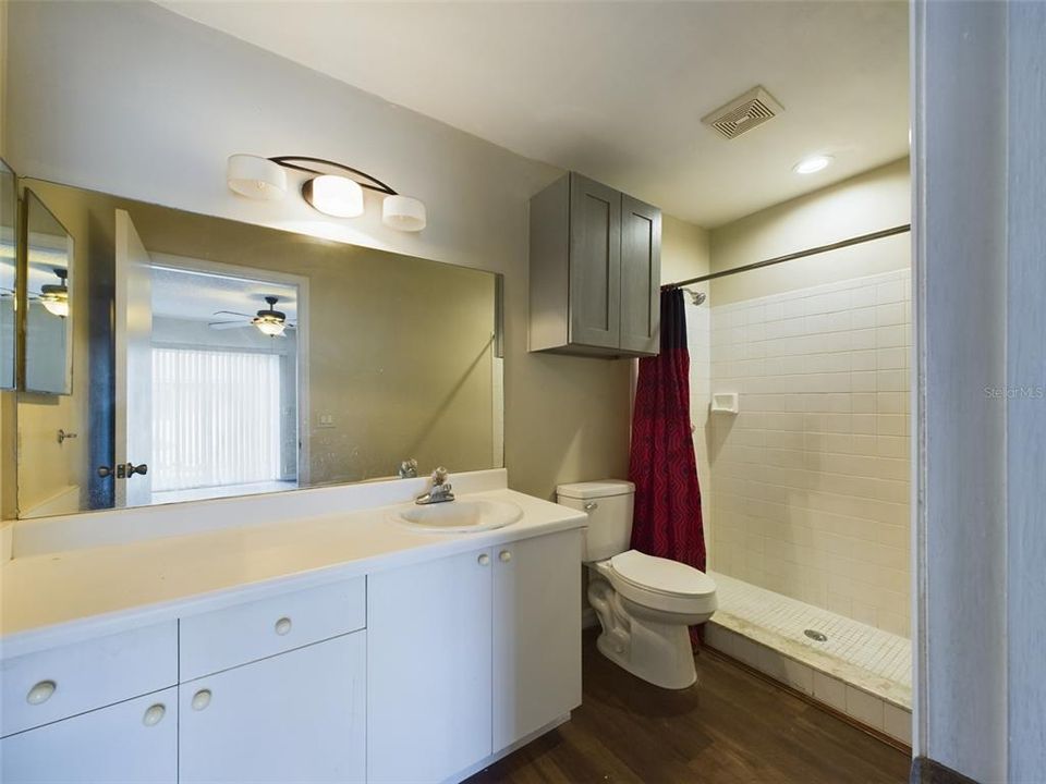 En Venta: $139,900 (2 camas, 2 baños, 1073 Pies cuadrados)