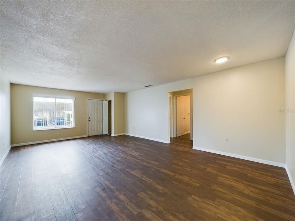 En Venta: $139,900 (2 camas, 2 baños, 1073 Pies cuadrados)