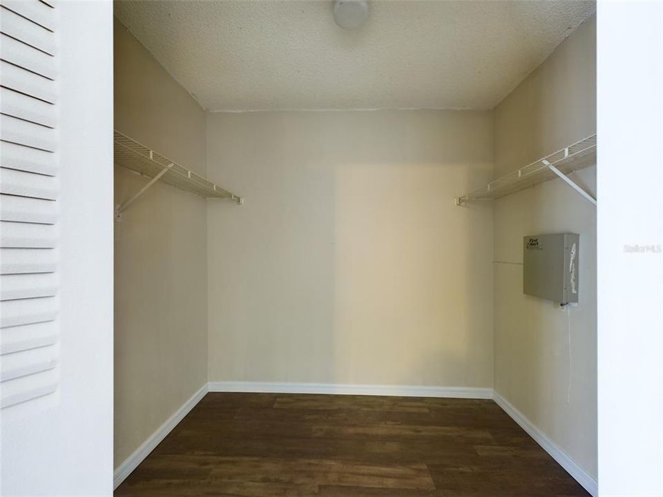En Venta: $139,900 (2 camas, 2 baños, 1073 Pies cuadrados)