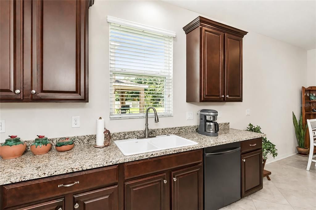 For Sale: $365,000 (4 beds, 2 baths, 1843 Square Feet)