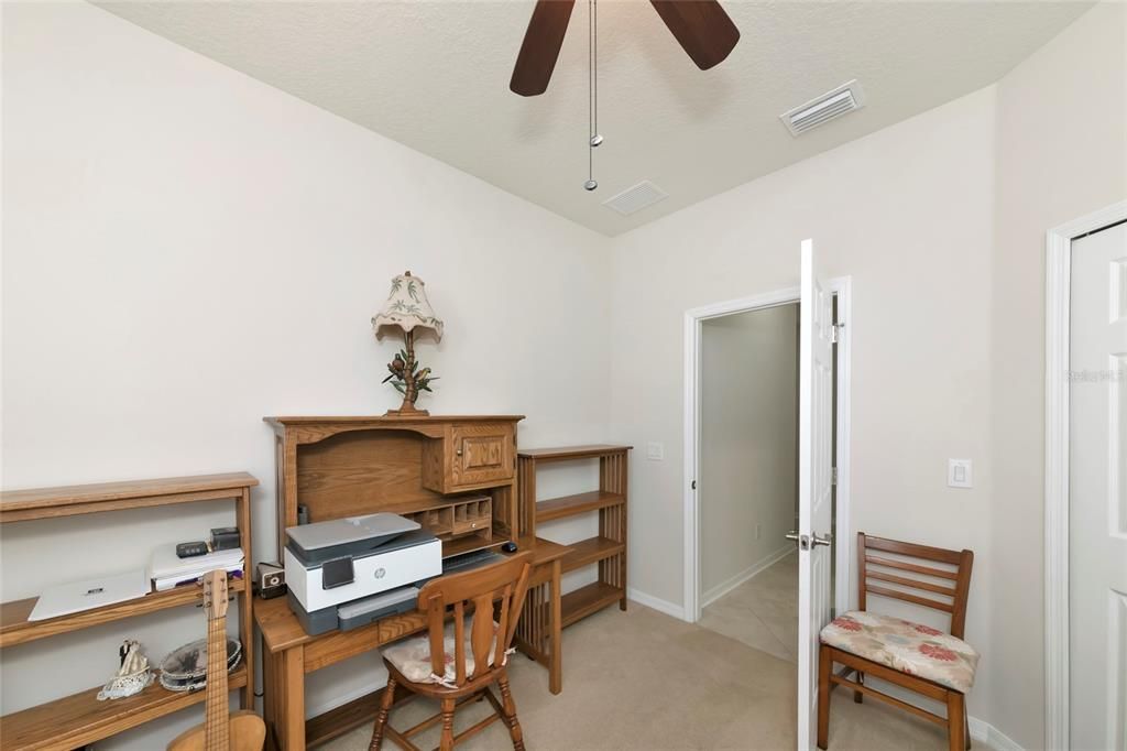 For Sale: $365,000 (4 beds, 2 baths, 1843 Square Feet)
