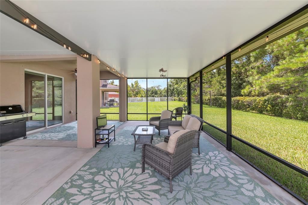 For Sale: $365,000 (4 beds, 2 baths, 1843 Square Feet)