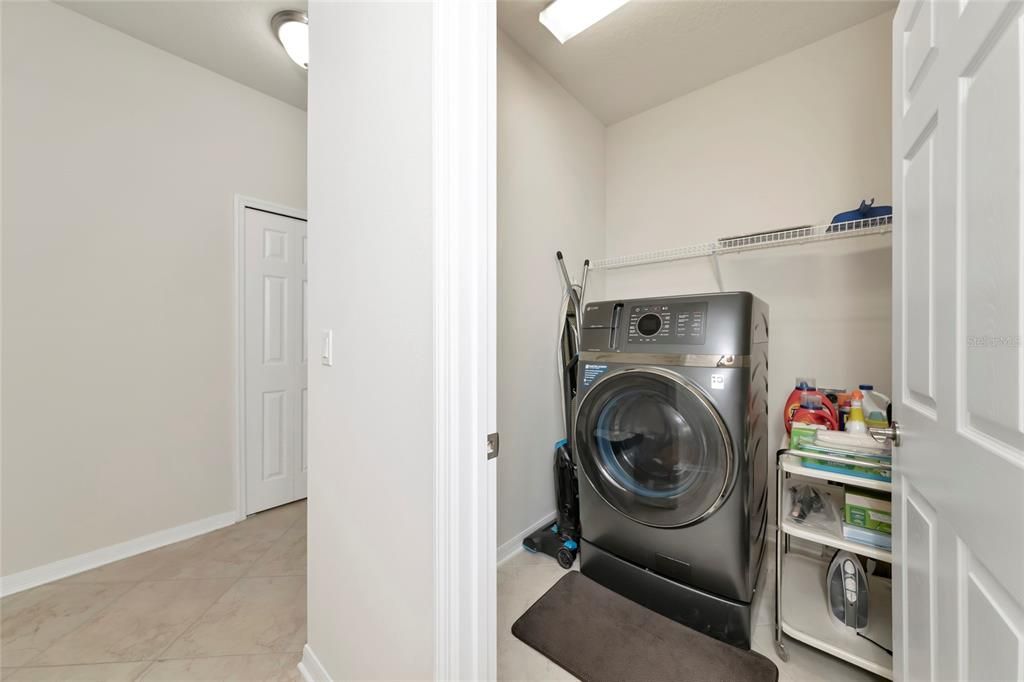 For Sale: $365,000 (4 beds, 2 baths, 1843 Square Feet)