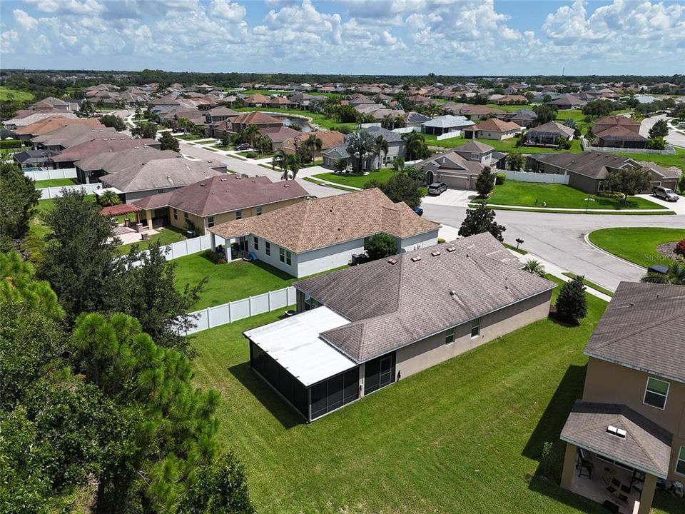 For Sale: $365,000 (4 beds, 2 baths, 1843 Square Feet)