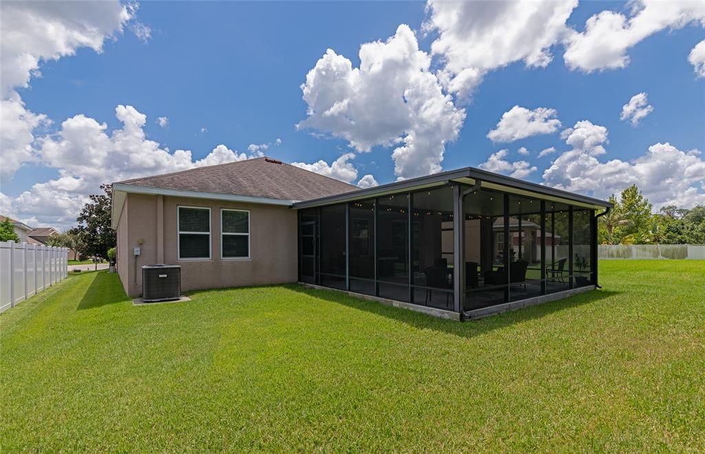 For Sale: $365,000 (4 beds, 2 baths, 1843 Square Feet)