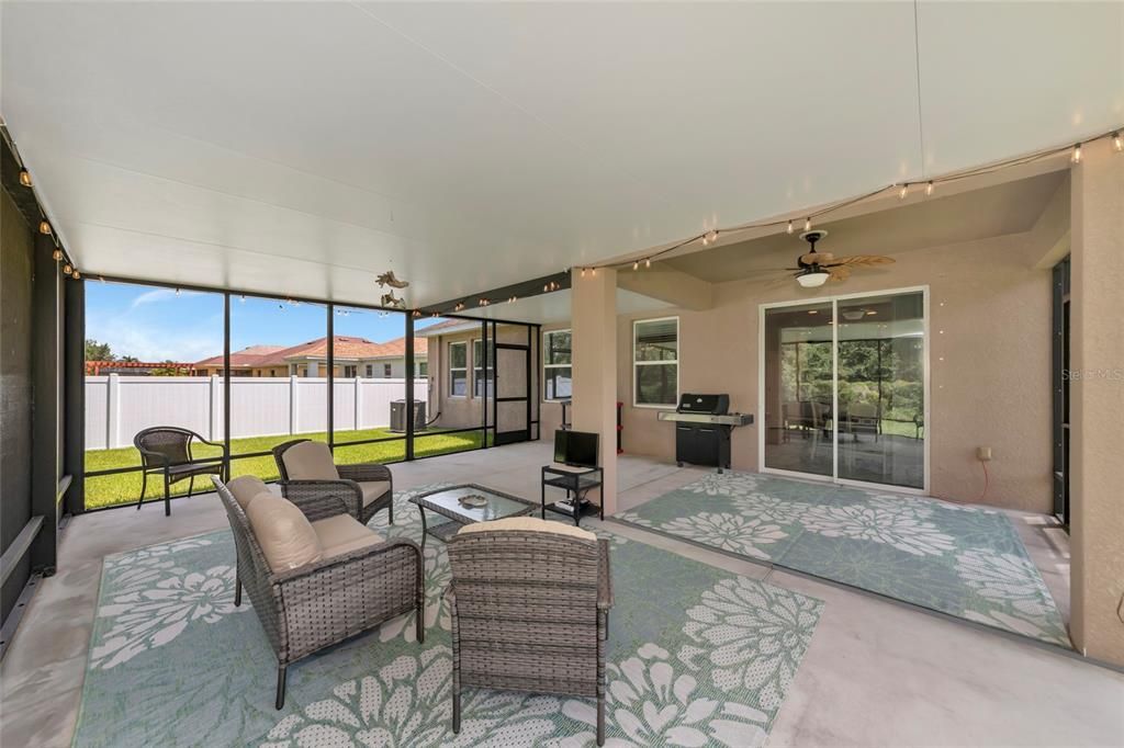 For Sale: $365,000 (4 beds, 2 baths, 1843 Square Feet)