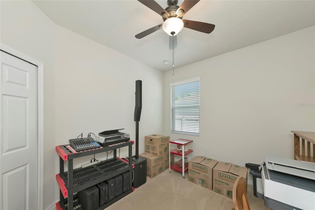 For Sale: $365,000 (4 beds, 2 baths, 1843 Square Feet)