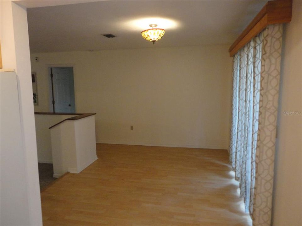 В аренду: $2,200 (3 спален, 2 ванн, 1579 Квадратных фут)