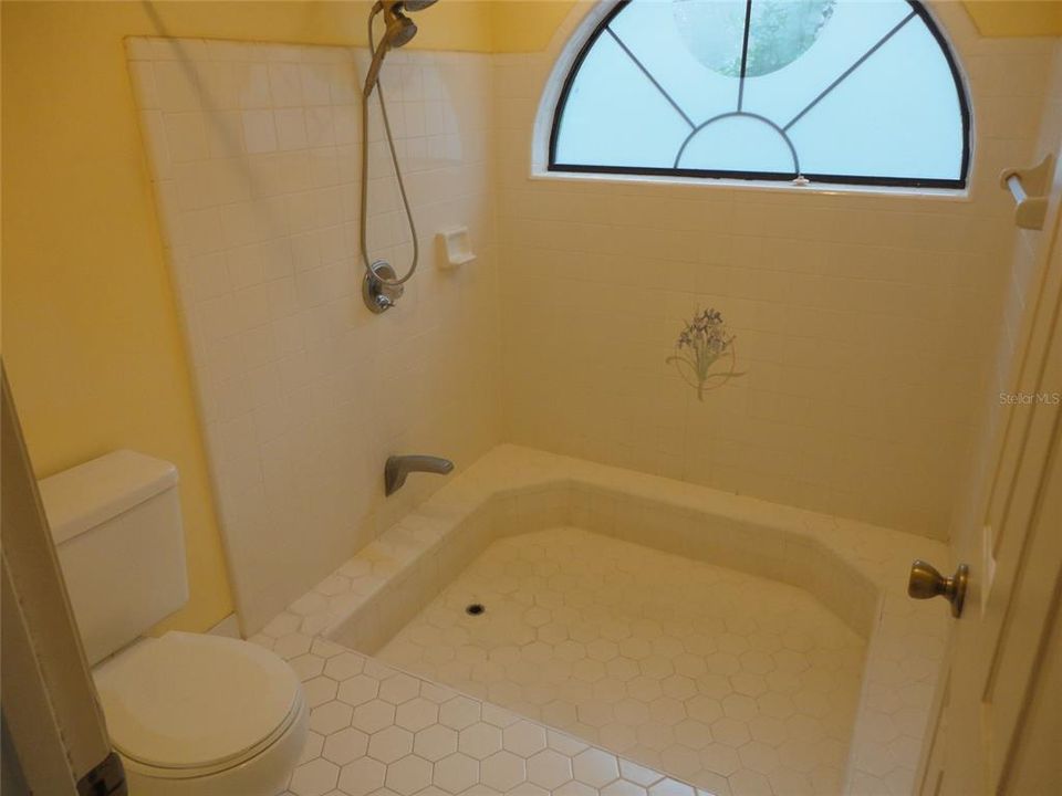 В аренду: $2,200 (3 спален, 2 ванн, 1579 Квадратных фут)