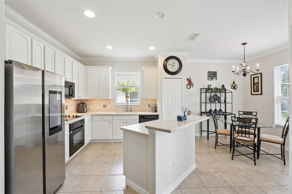 For Sale: $630,000 (4 beds, 3 baths, 2040 Square Feet)