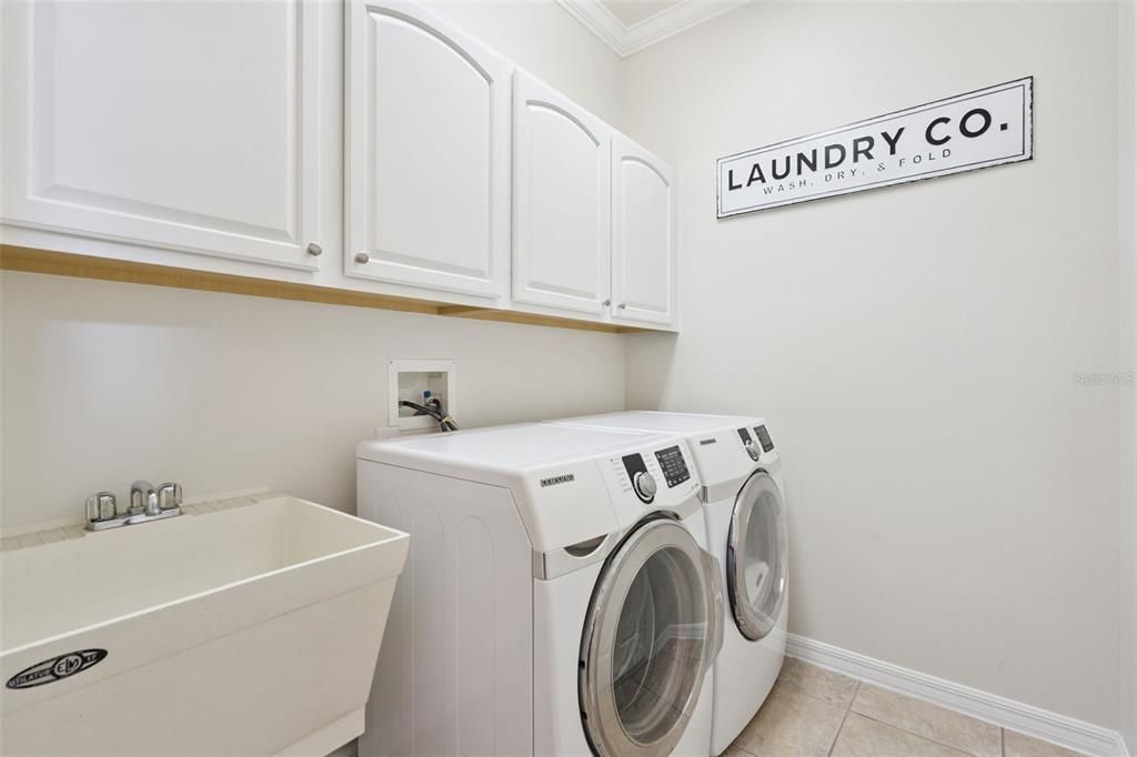 For Sale: $630,000 (4 beds, 3 baths, 2040 Square Feet)