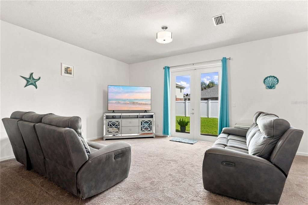 For Sale: $325,000 (4 beds, 2 baths, 1960 Square Feet)