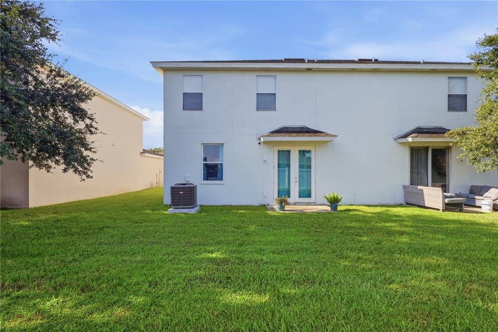 For Sale: $325,000 (4 beds, 2 baths, 1960 Square Feet)