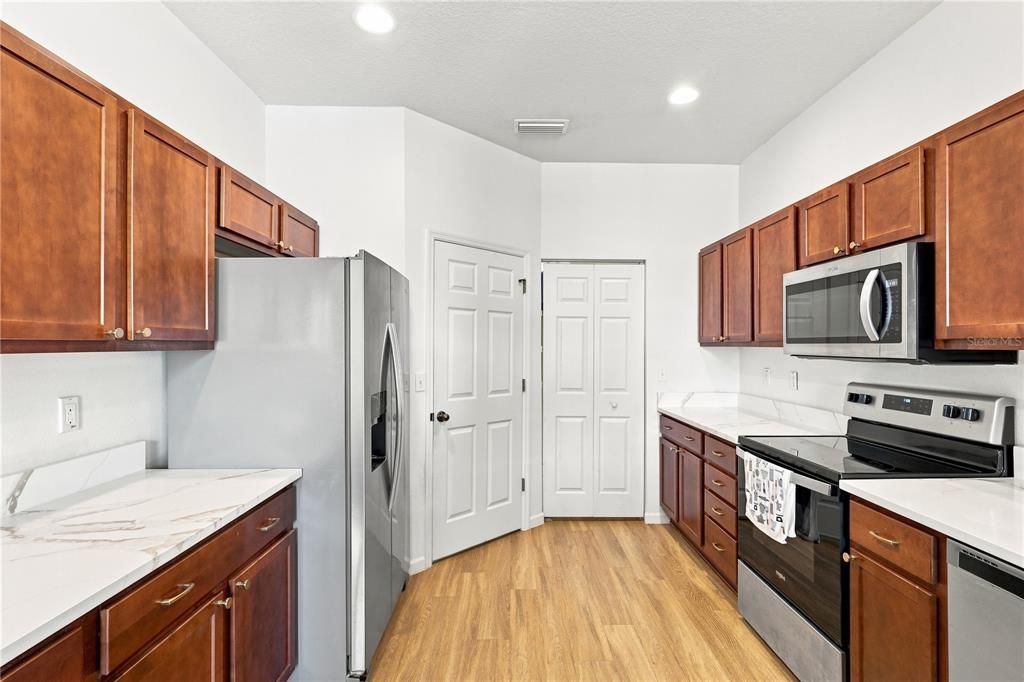 For Sale: $325,000 (4 beds, 2 baths, 1960 Square Feet)