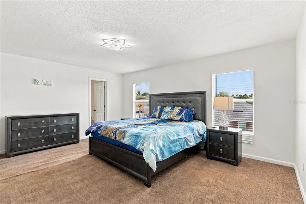 For Sale: $325,000 (4 beds, 2 baths, 1960 Square Feet)