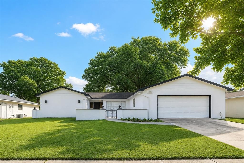 For Rent: $2,700 (4 beds, 2 baths, 1849 Square Feet)