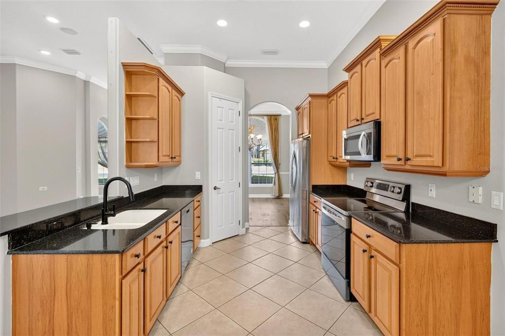 For Sale: $679,900 (4 beds, 3 baths, 2385 Square Feet)
