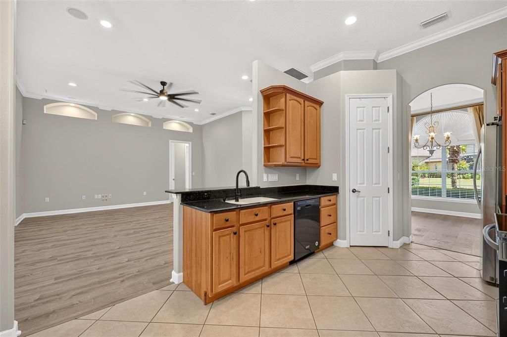 For Sale: $679,900 (4 beds, 3 baths, 2385 Square Feet)