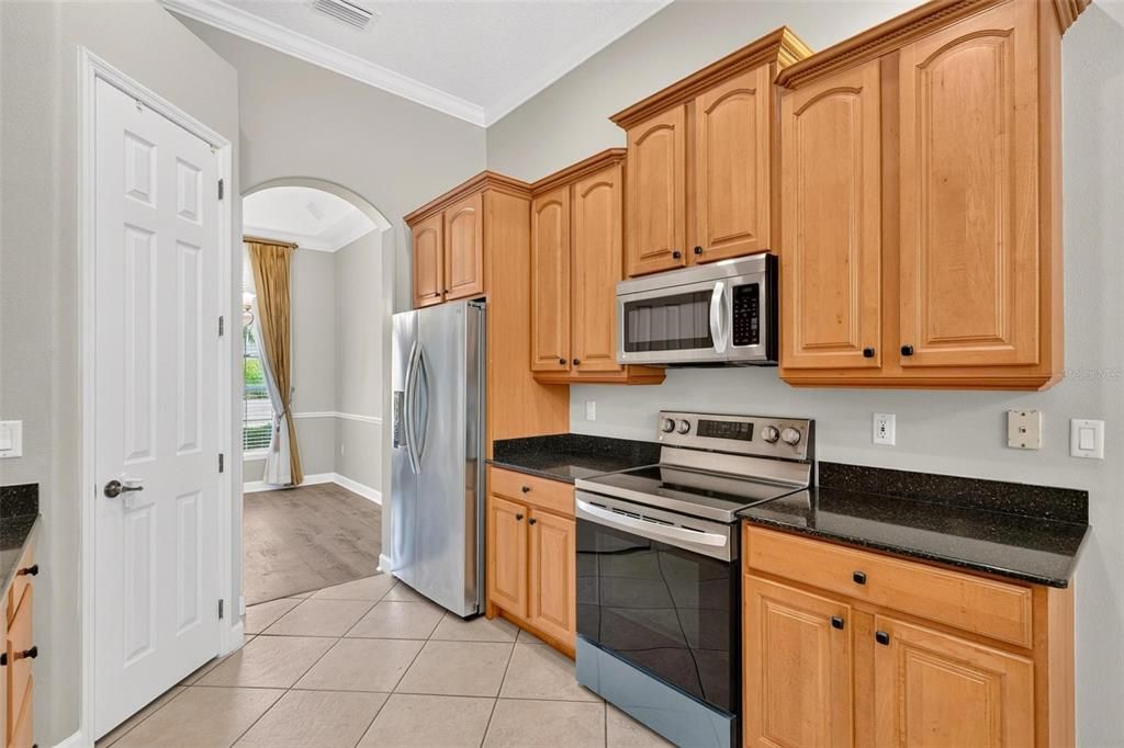 For Sale: $679,900 (4 beds, 3 baths, 2385 Square Feet)