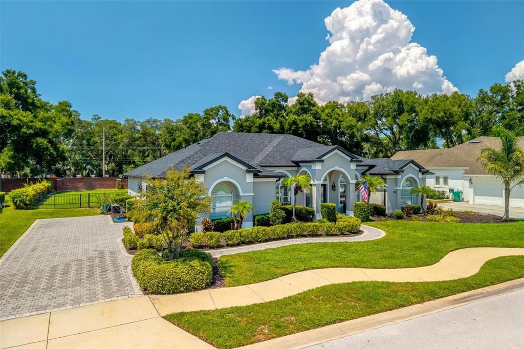 For Sale: $679,900 (4 beds, 3 baths, 2385 Square Feet)