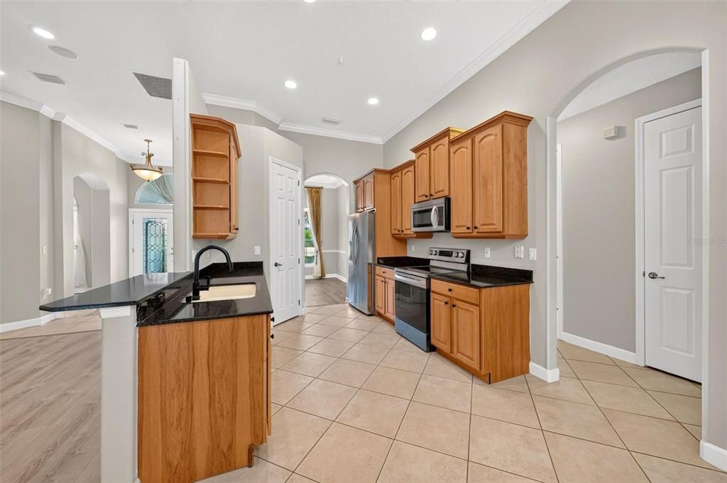 For Sale: $679,900 (4 beds, 3 baths, 2385 Square Feet)