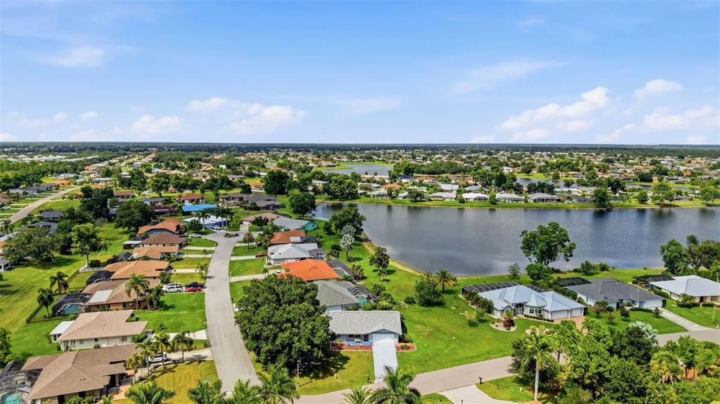 For Sale: $198,800 (2 beds, 2 baths, 1300 Square Feet)