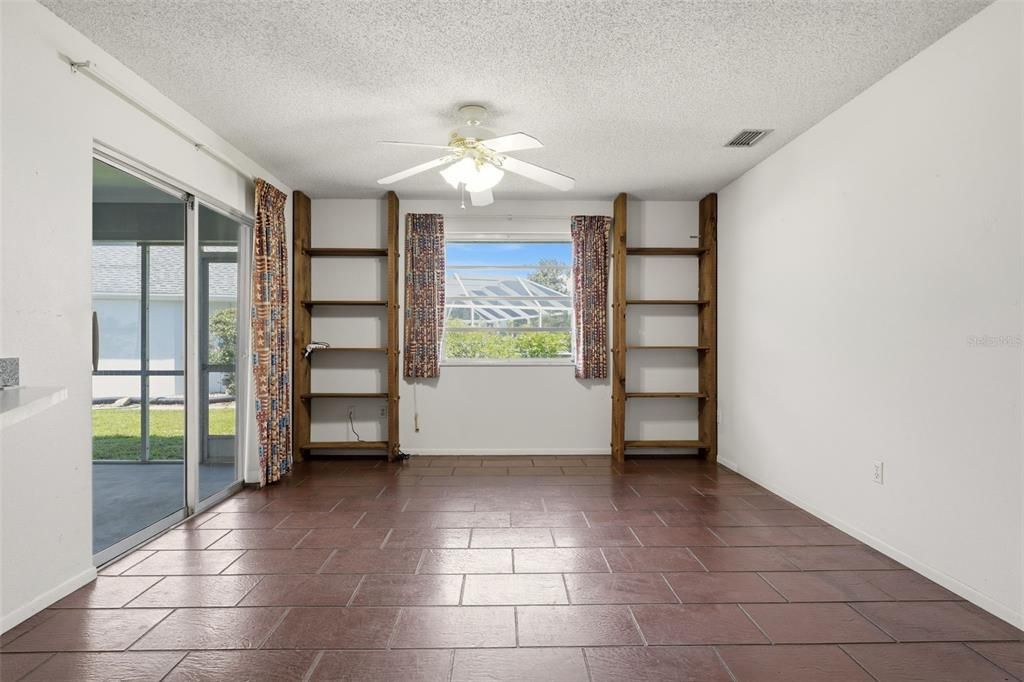 For Sale: $198,800 (2 beds, 2 baths, 1300 Square Feet)