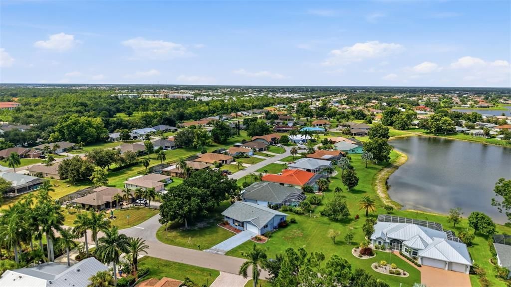 For Sale: $198,800 (2 beds, 2 baths, 1300 Square Feet)