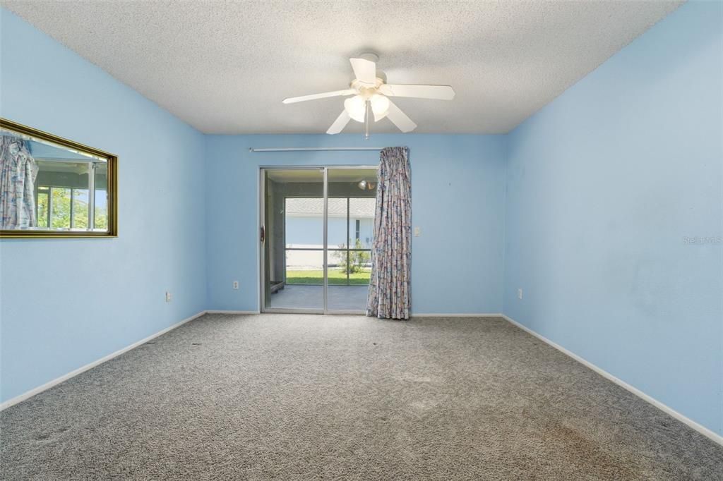 For Sale: $198,800 (2 beds, 2 baths, 1300 Square Feet)