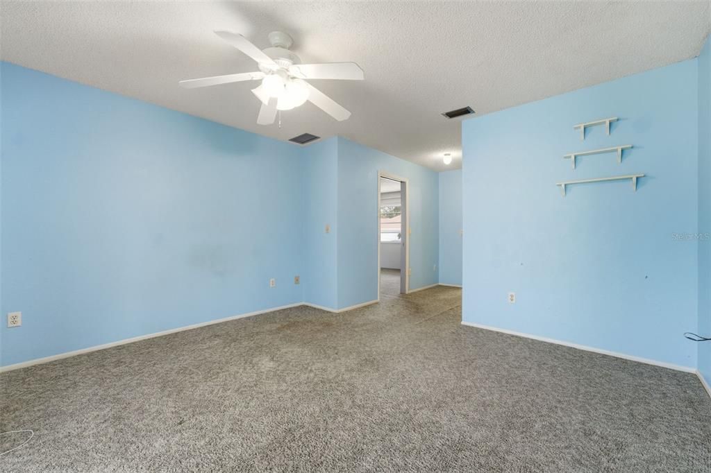 For Sale: $198,800 (2 beds, 2 baths, 1300 Square Feet)